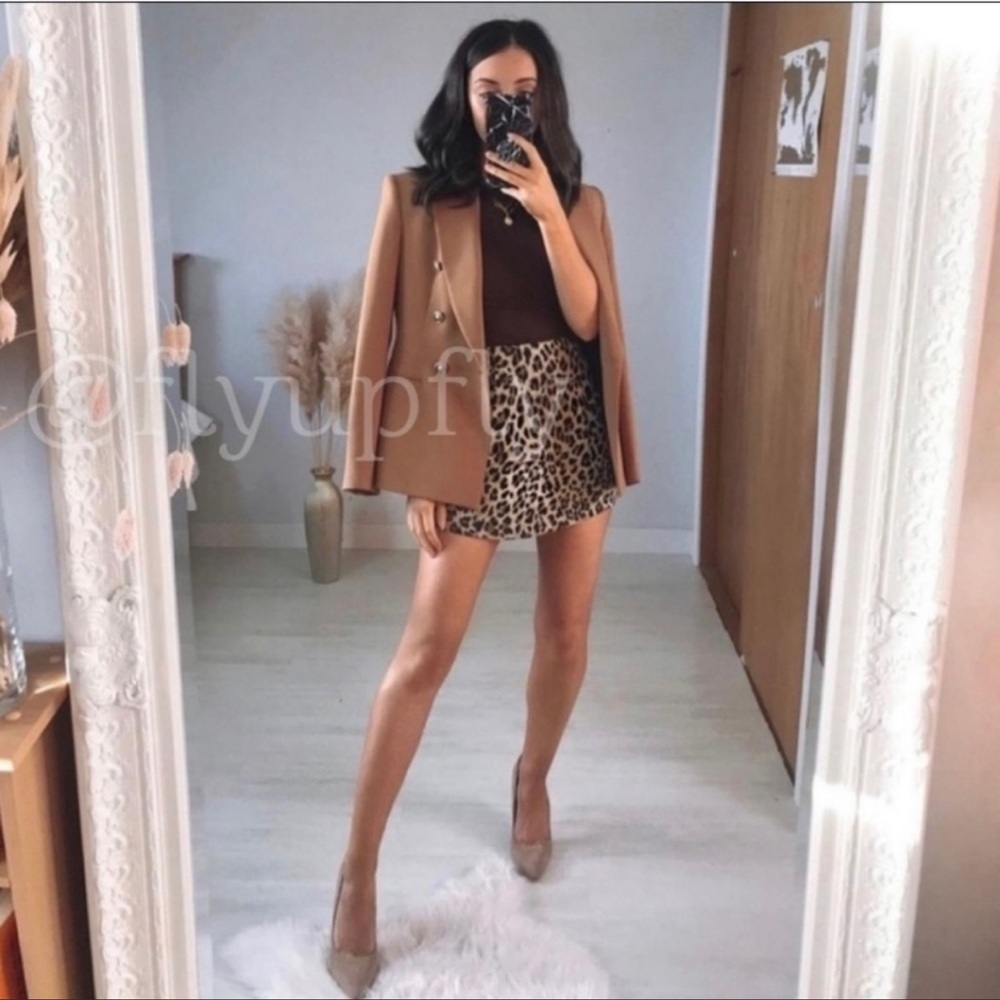 Zara Animal Print Mini Skirt Leopard - Picture 4 of 11